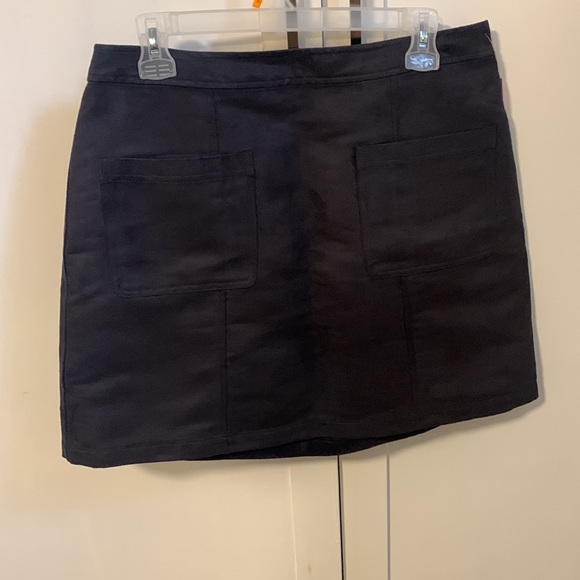 Old navy suede skirt. Size 12 brand new never worn. - Picture 2 of 2